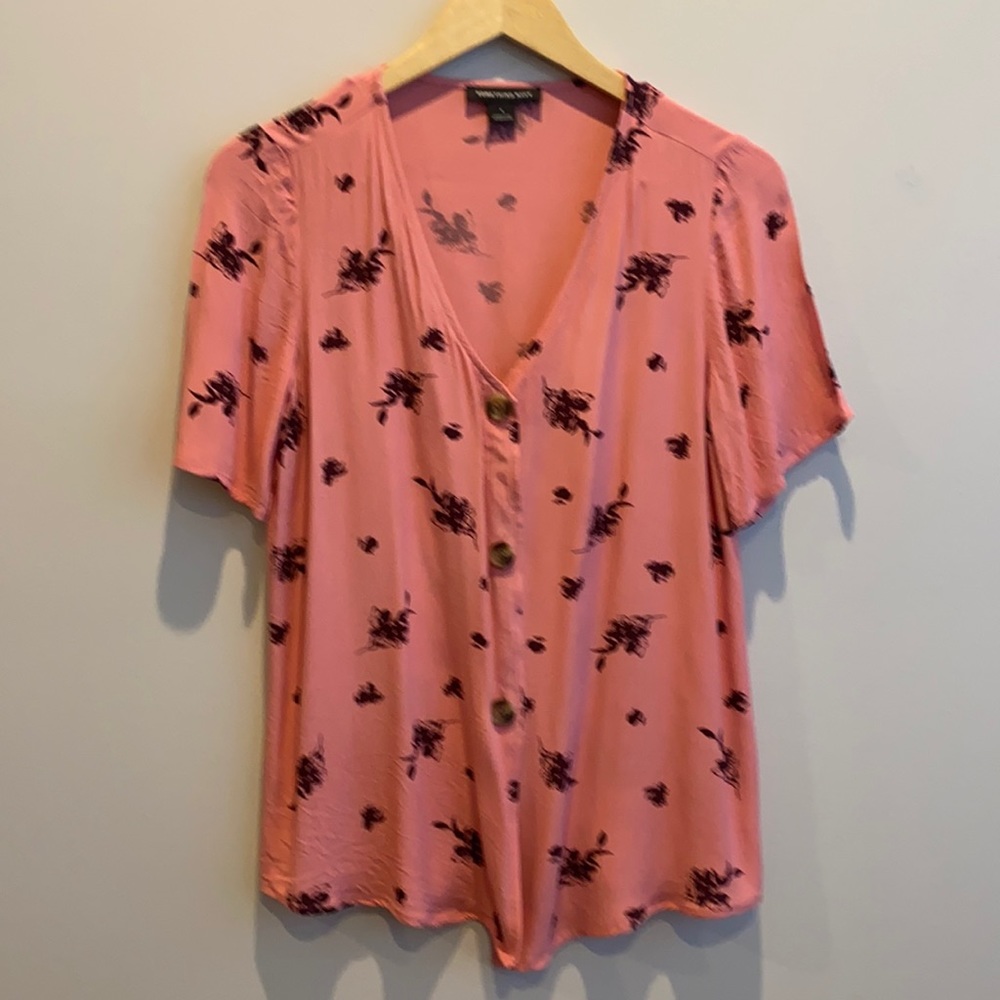 Something navy floral blouse